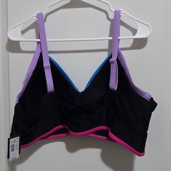 NWT Torrid Colorblock Wireless Triangle Bikini Top - Picture 7 of 8